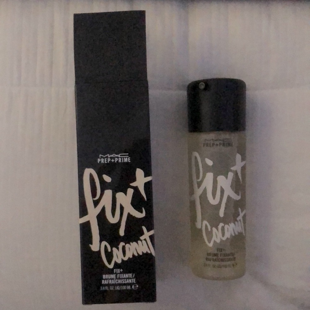 MAC Coconut Prep + Prime Fix+
